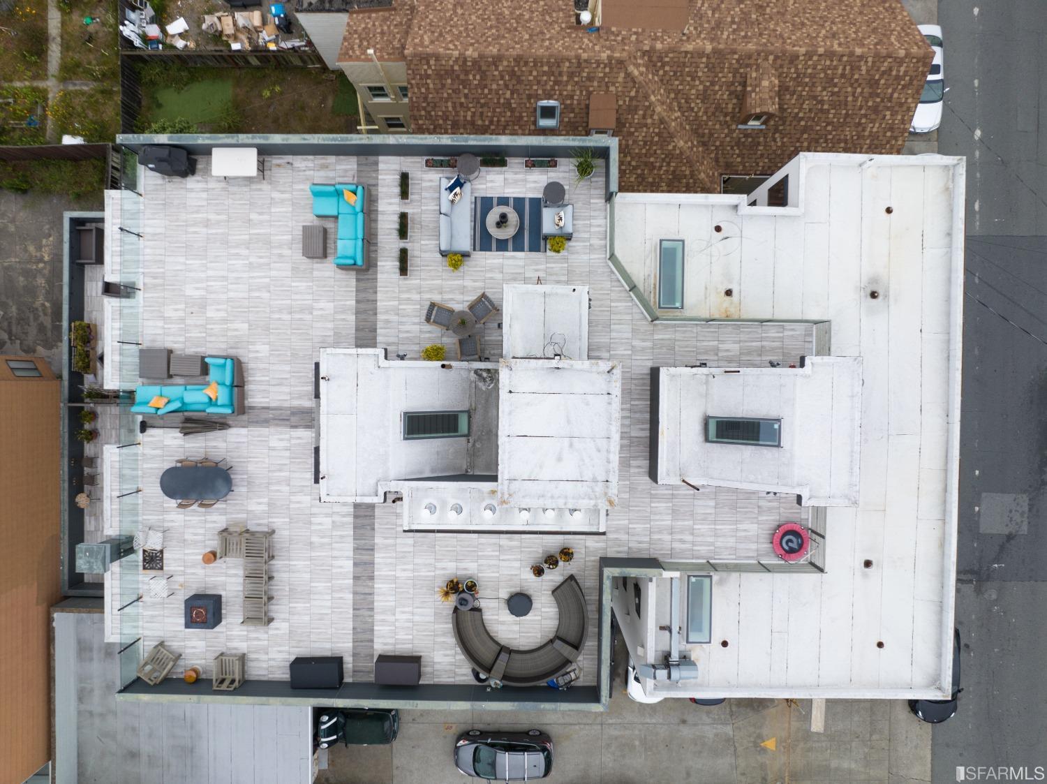 3032 Clement Street Unit: 302