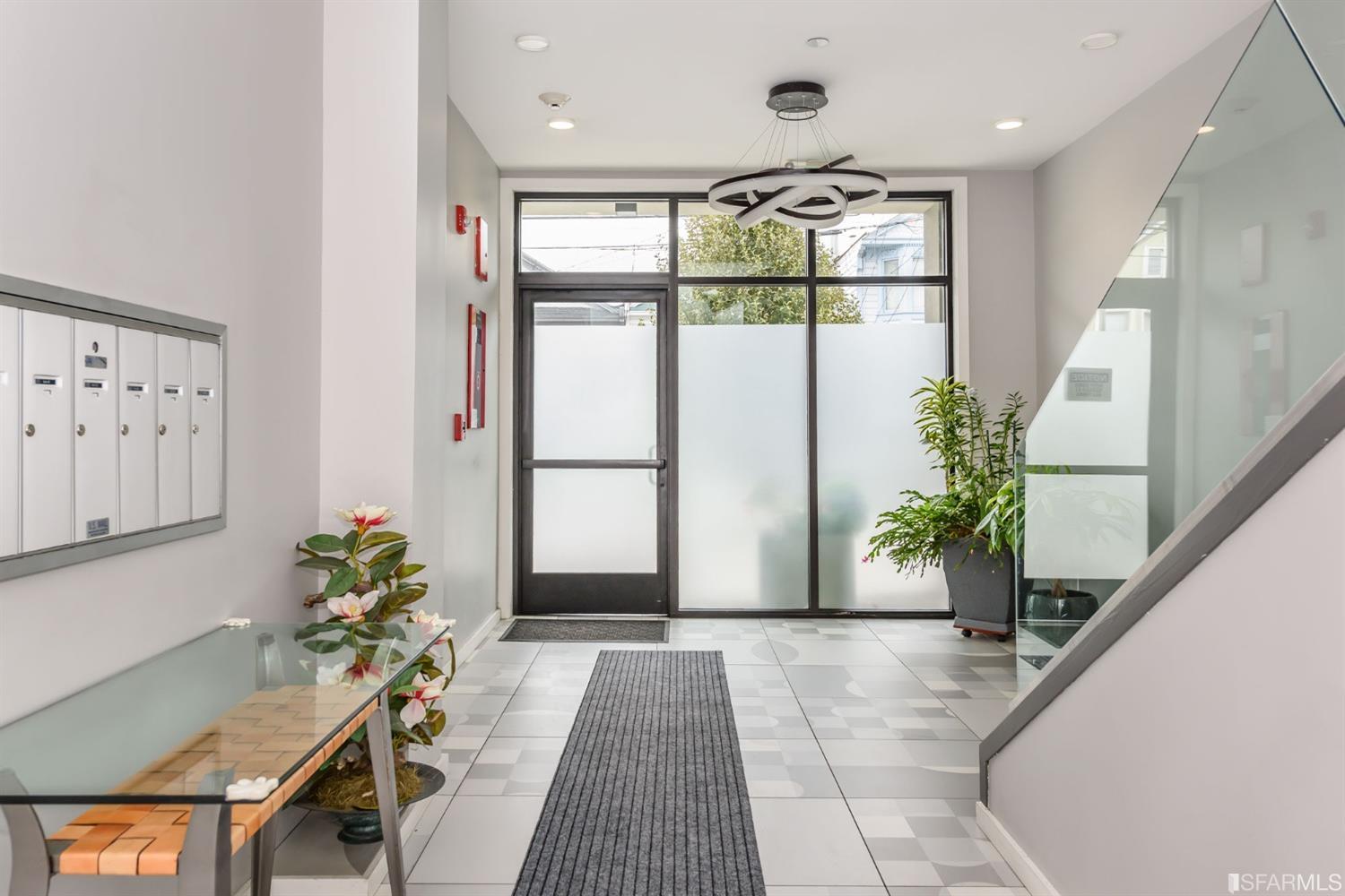 3032 Clement Street Unit: 302