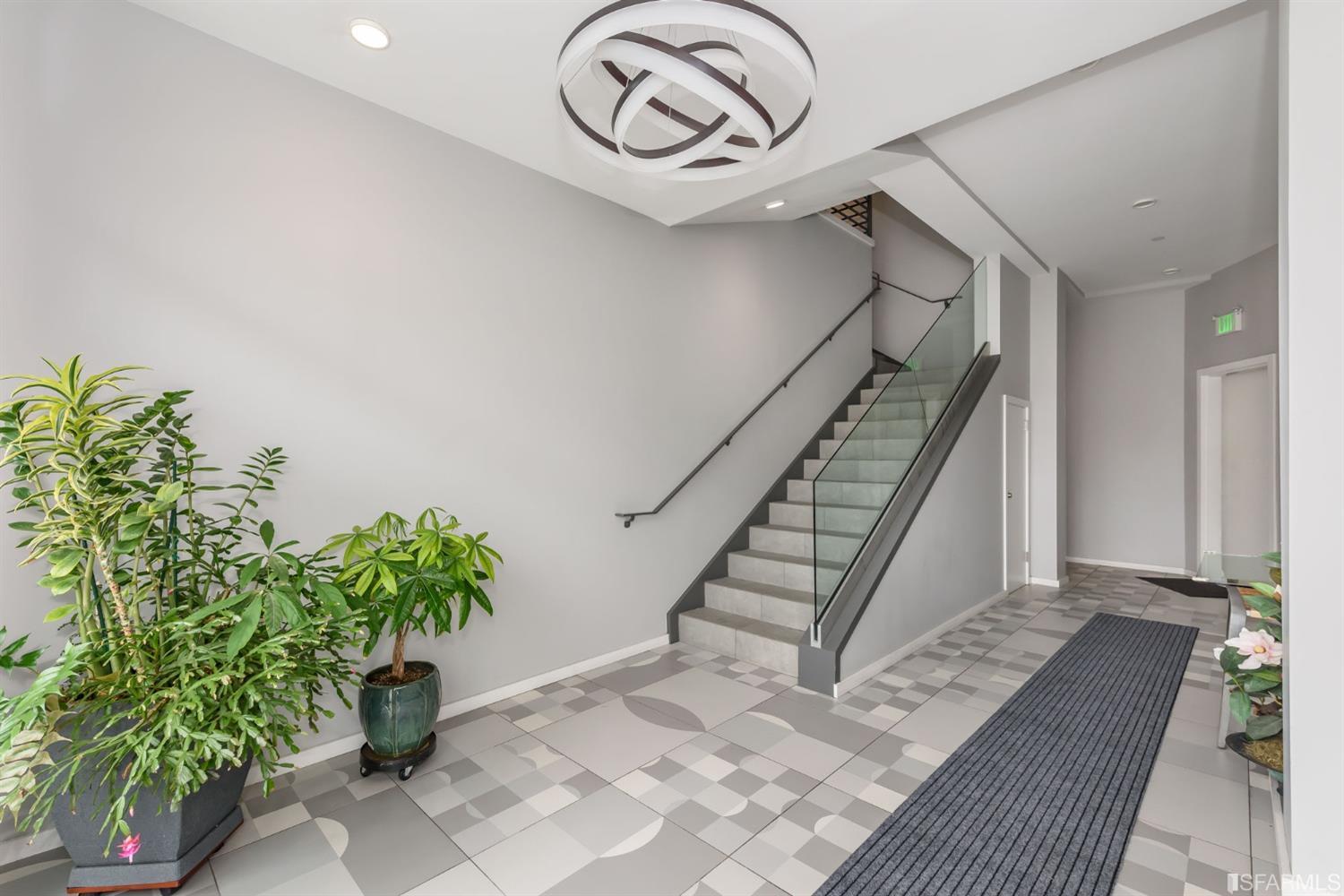 3032 Clement Street Unit: 302