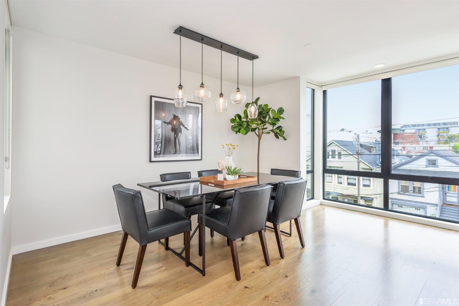 3032 Clement Street Unit: 302