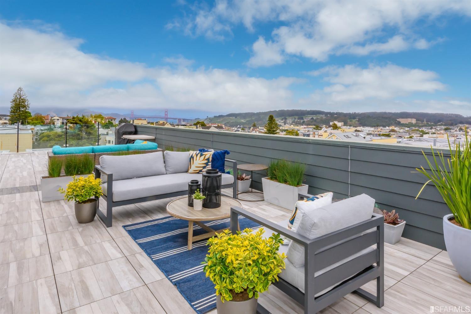 3032 Clement Street Unit: 302