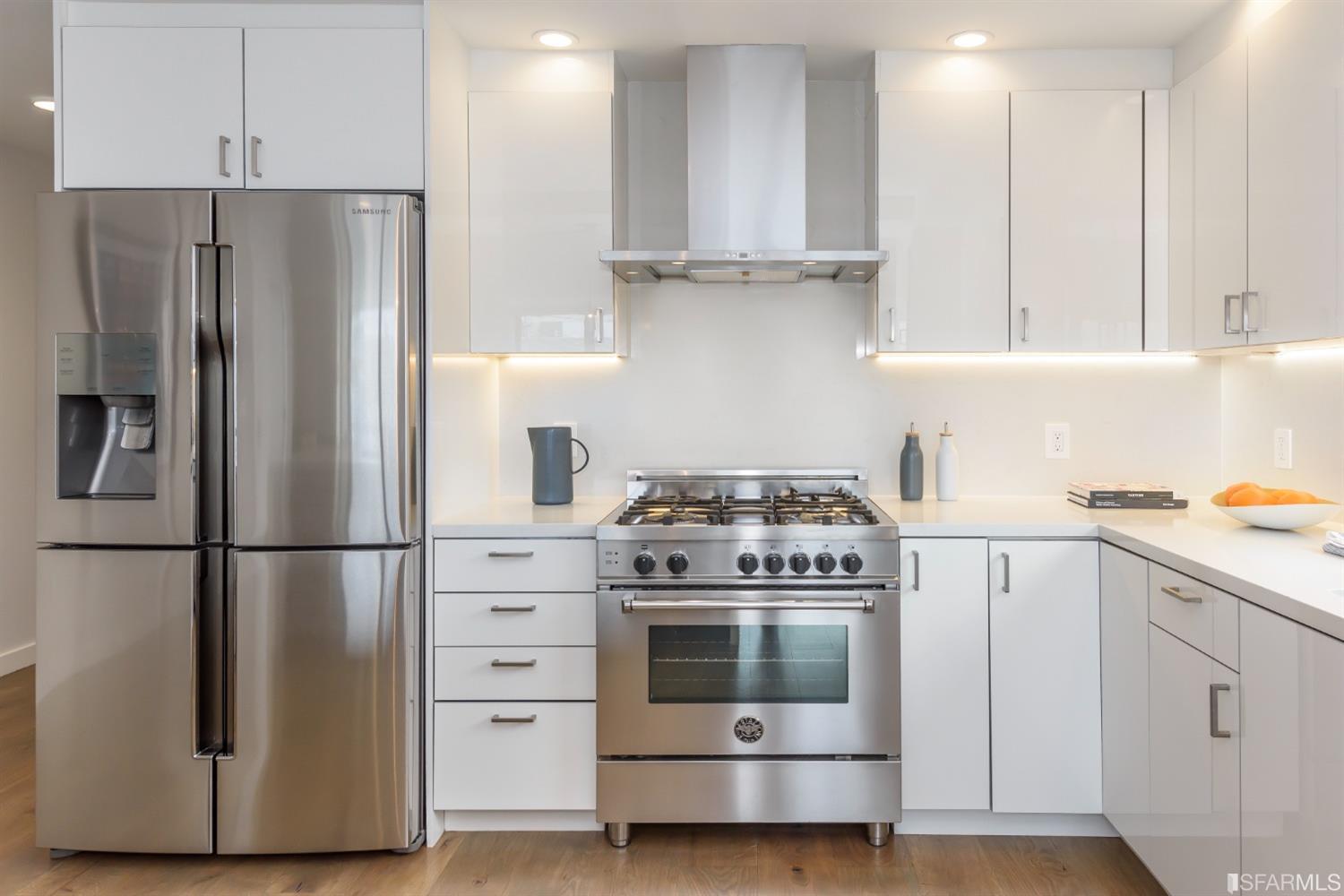 3032 Clement Street Unit: 302