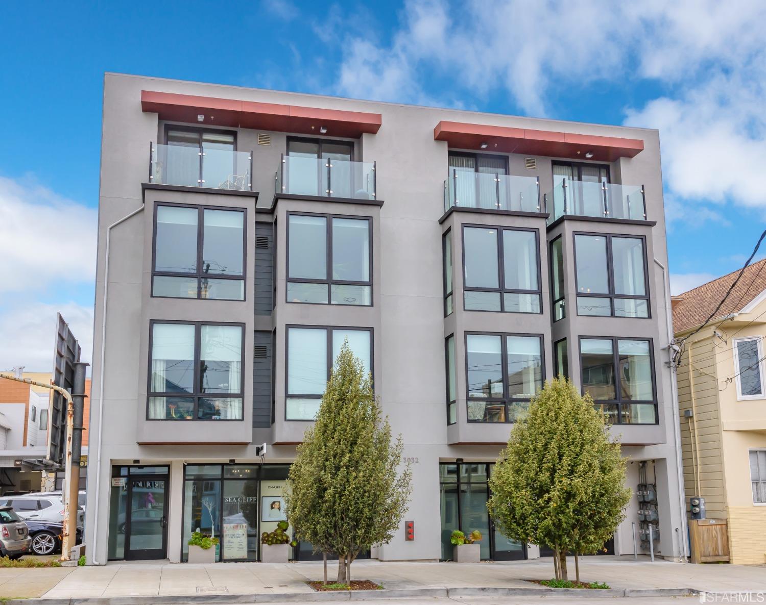 3032 Clement Street Unit: 302