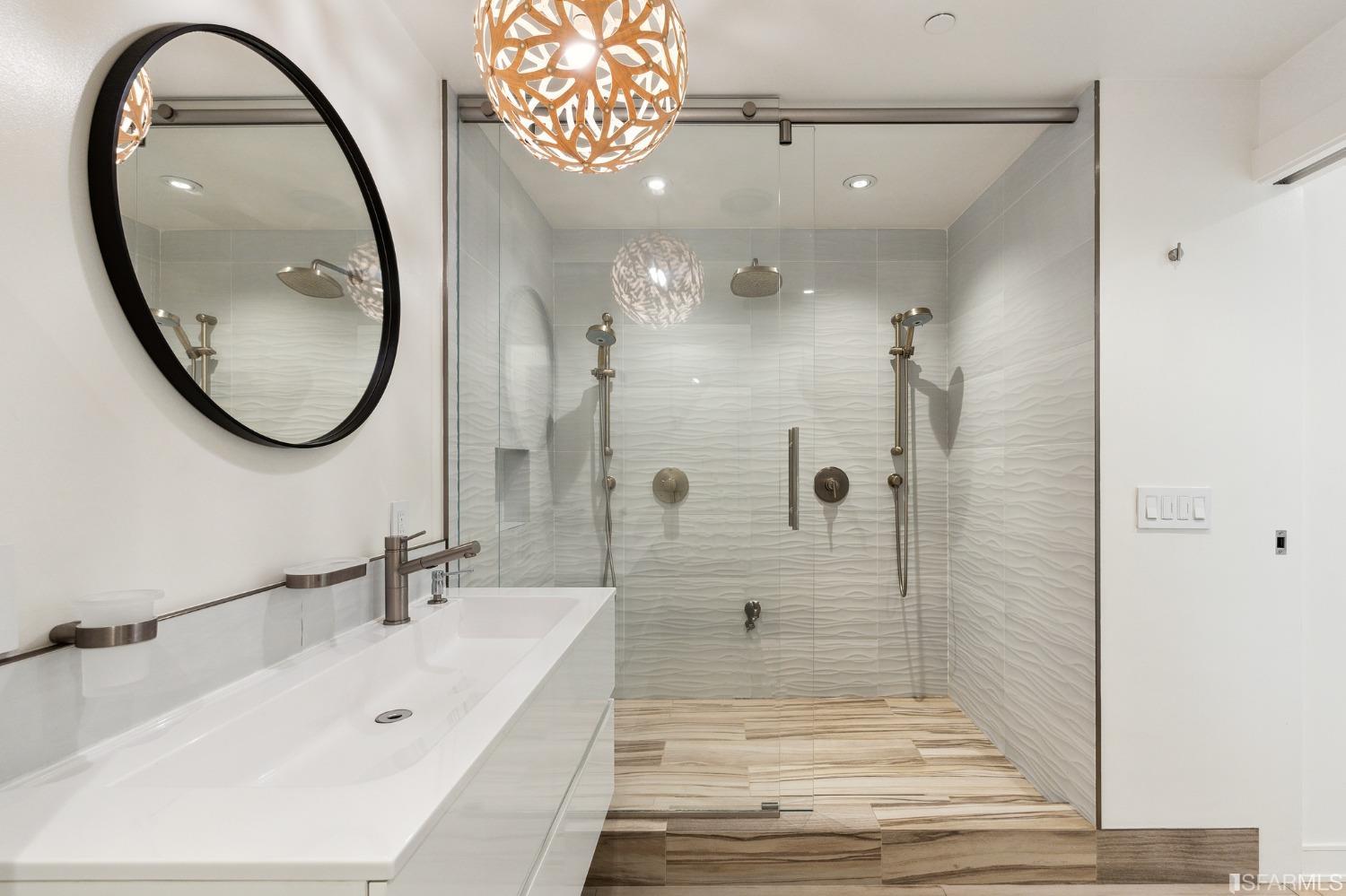 301 Mission Street Unit: 23E