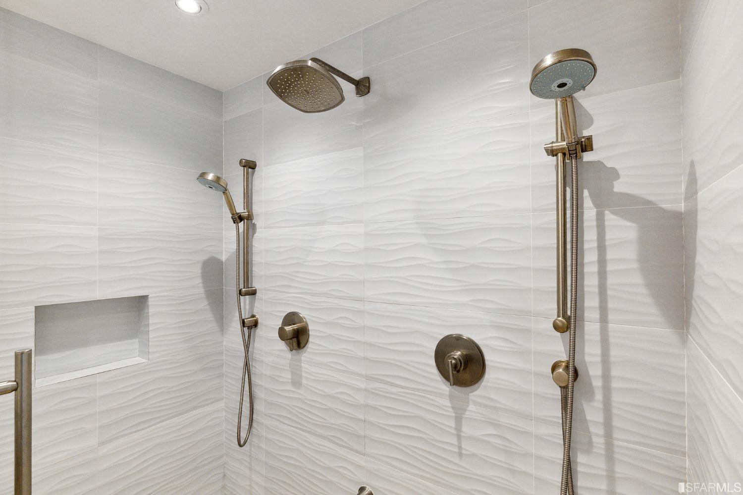 301 Mission Street Unit: 23E