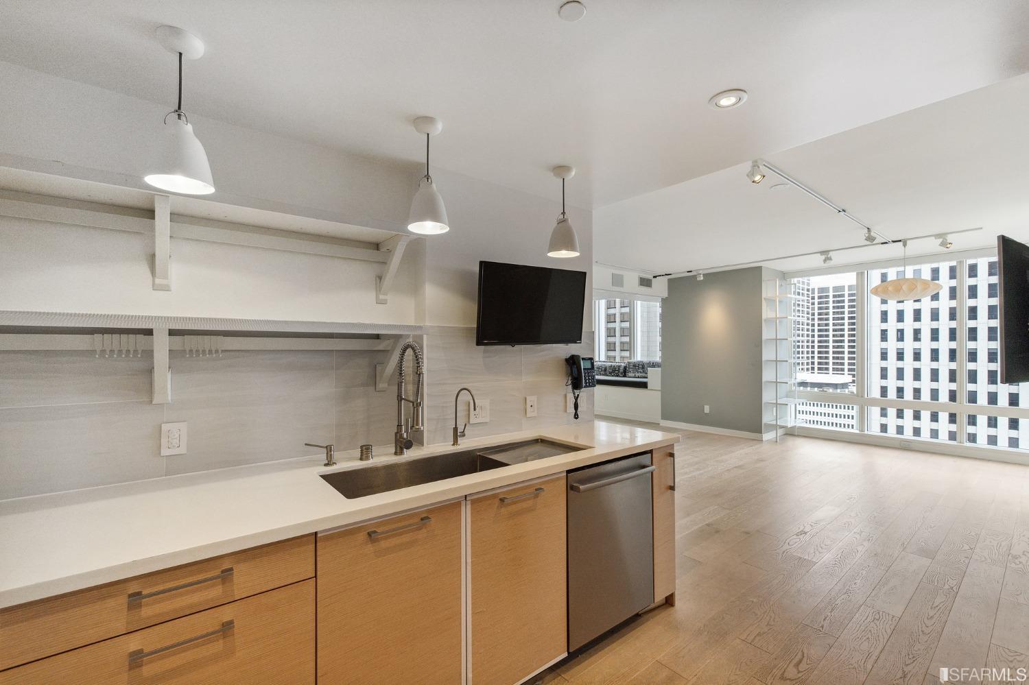 301 Mission Street Unit: 23E