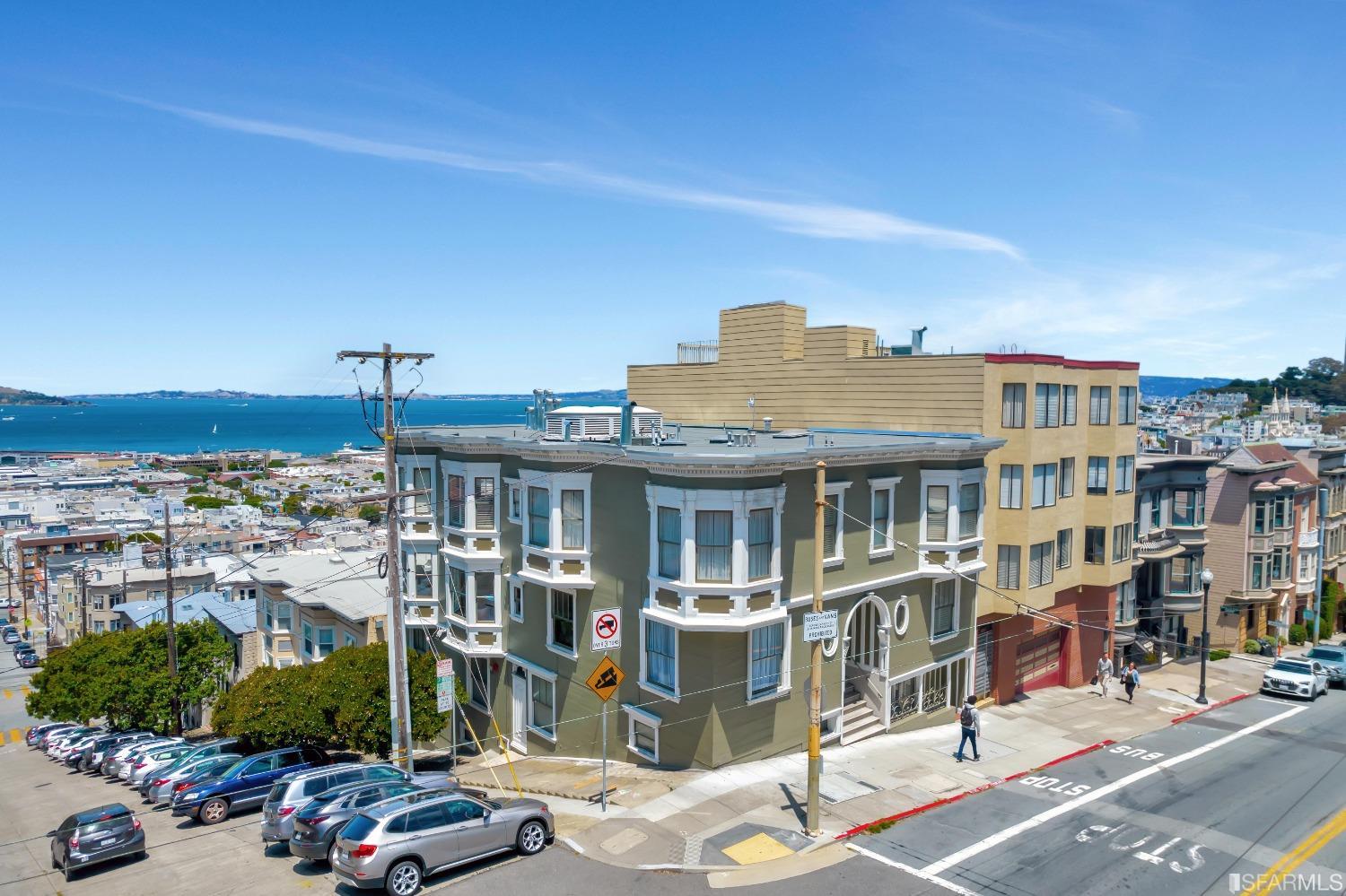 998 Union Street