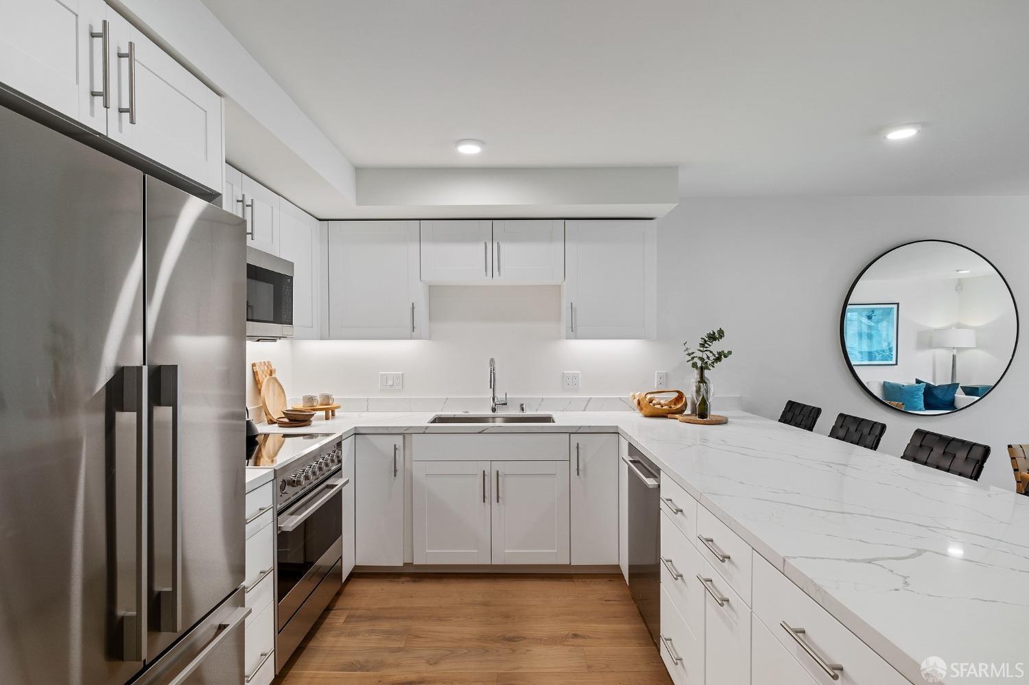 1624 Larkin Street Unit: 5