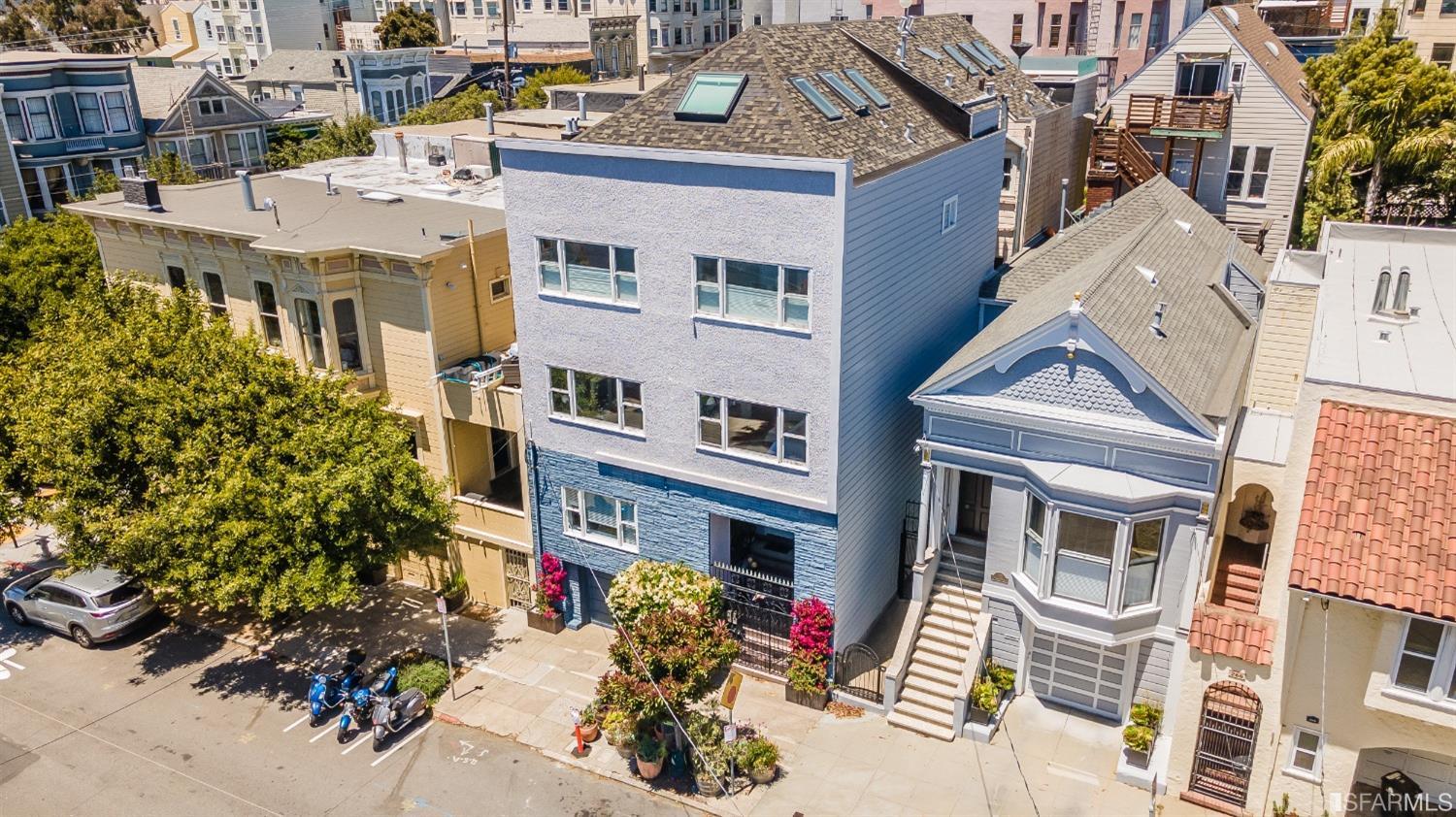 282 Waller Street