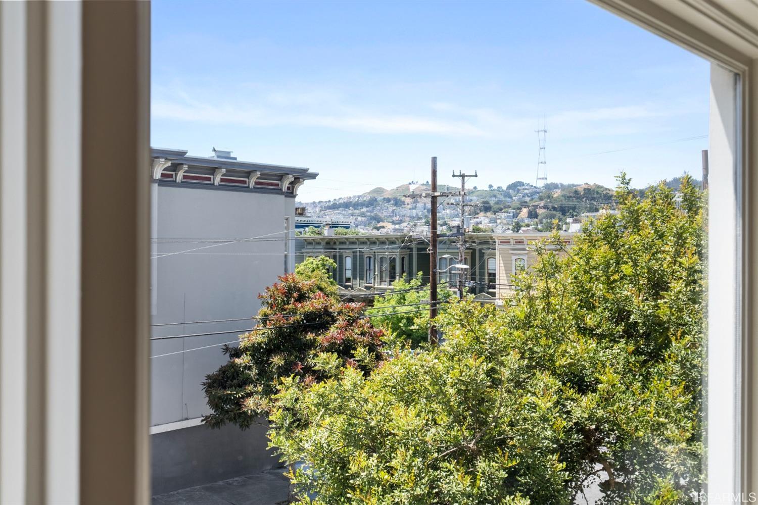 282 Waller Street