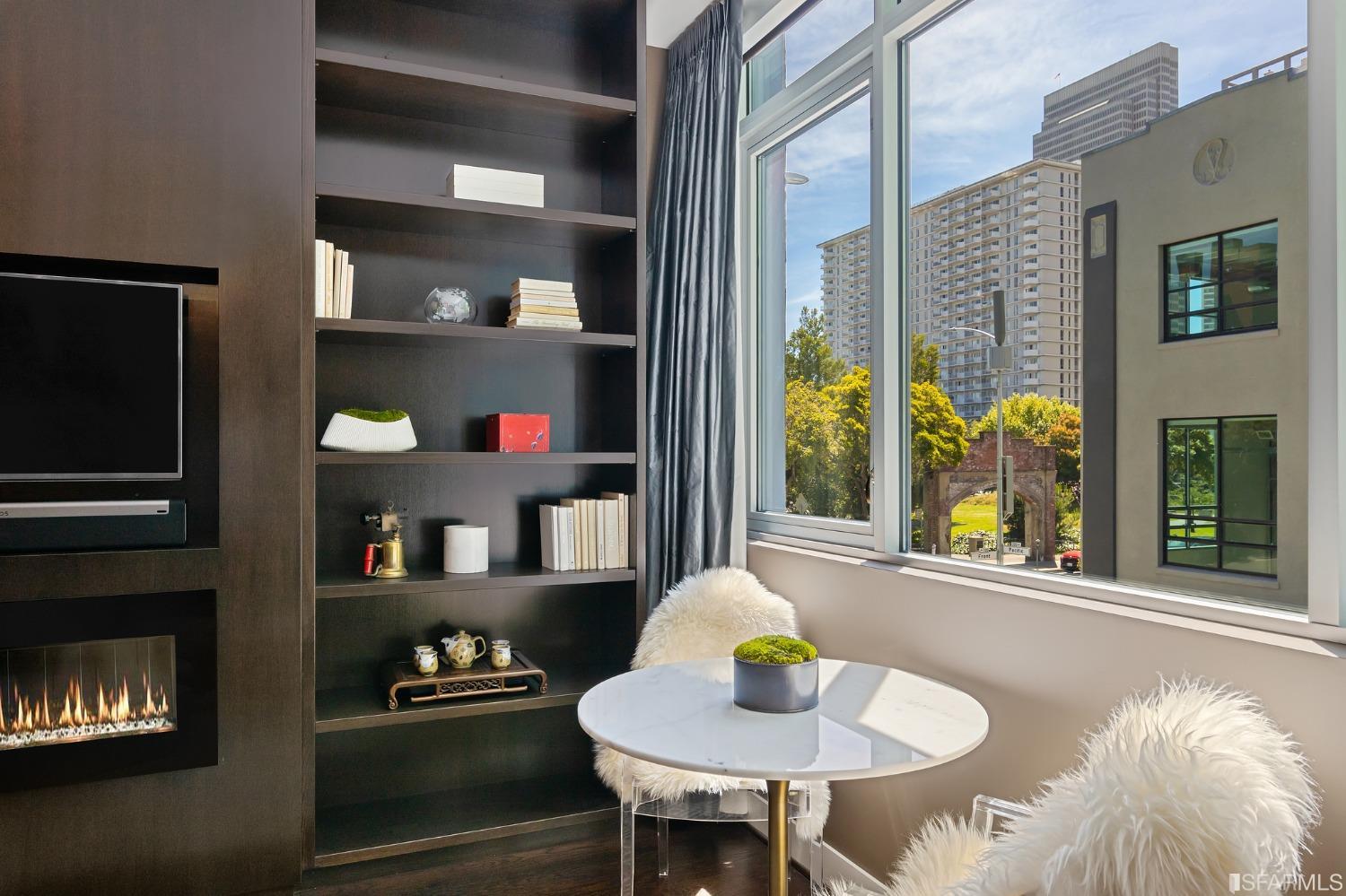733 Front Street Unit: 206