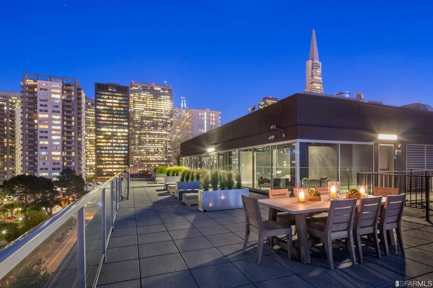 733 Front Street Unit: 206