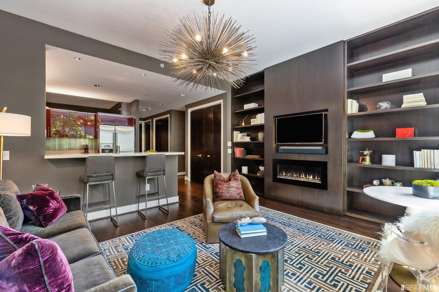 733 Front Street Unit: 206