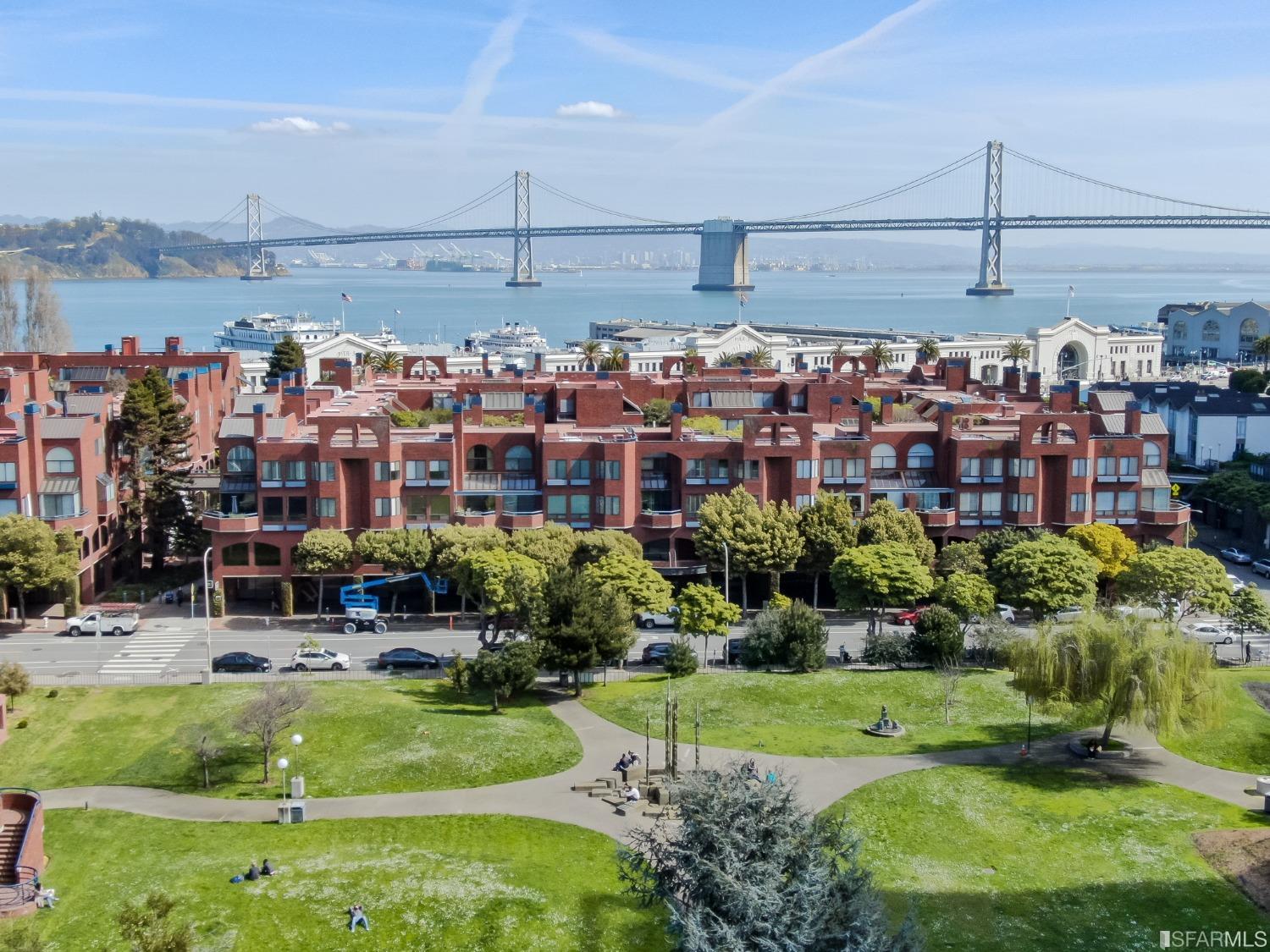 733 Front Street Unit: 206