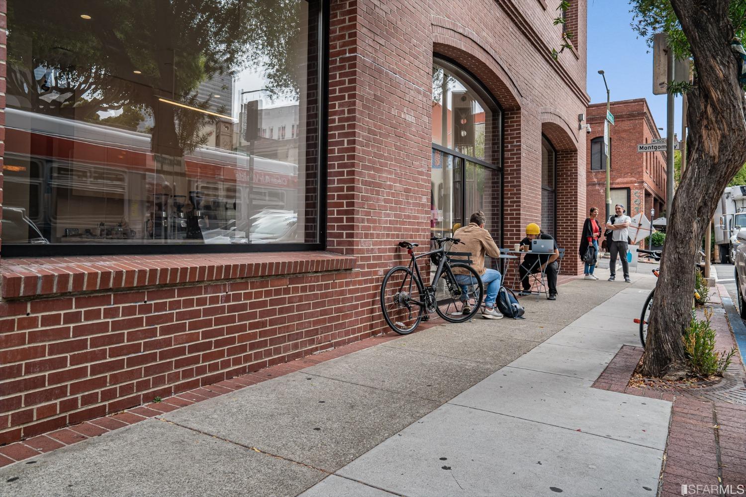 733 Front Street Unit: 206