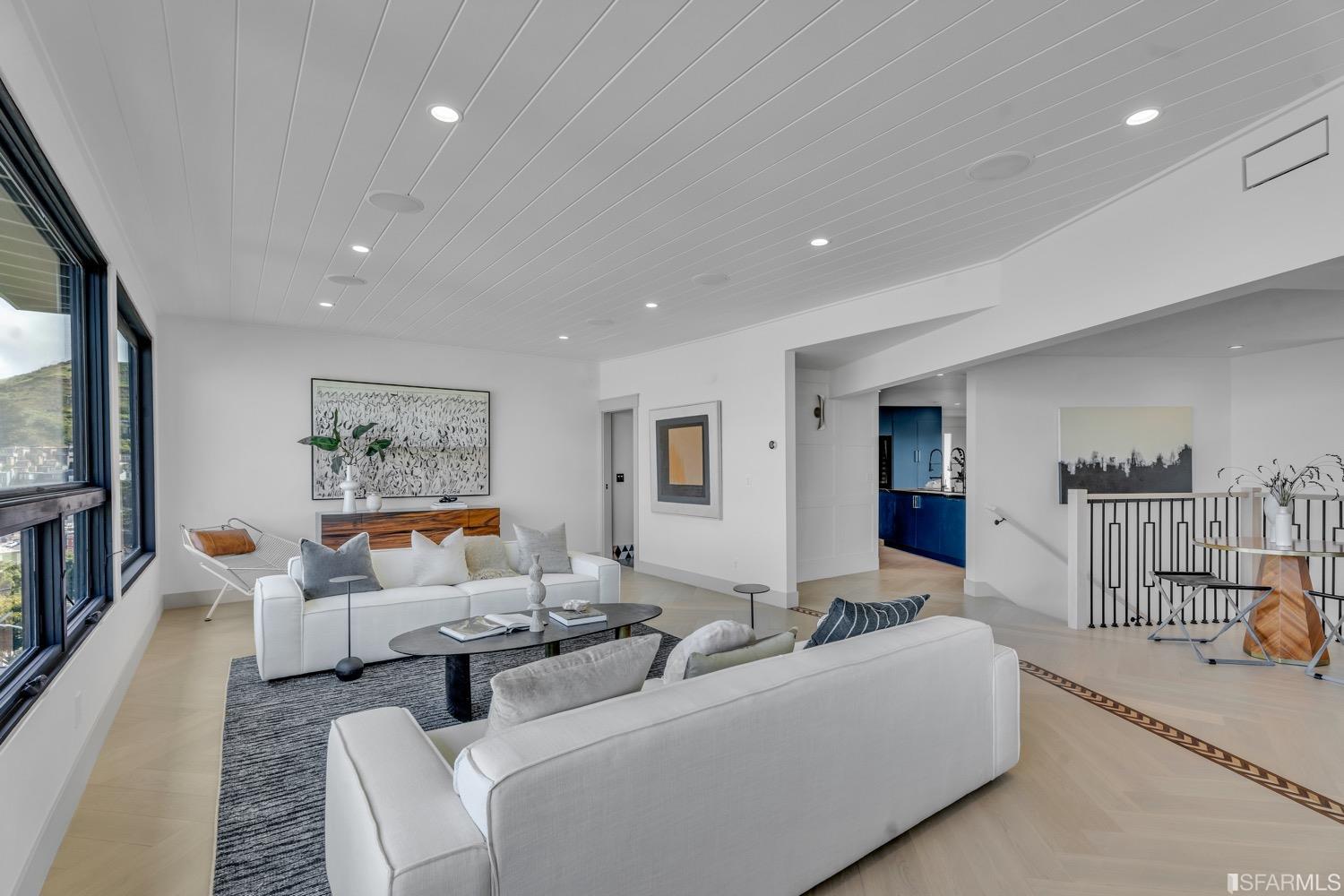 1 Twin Peaks Boulevard