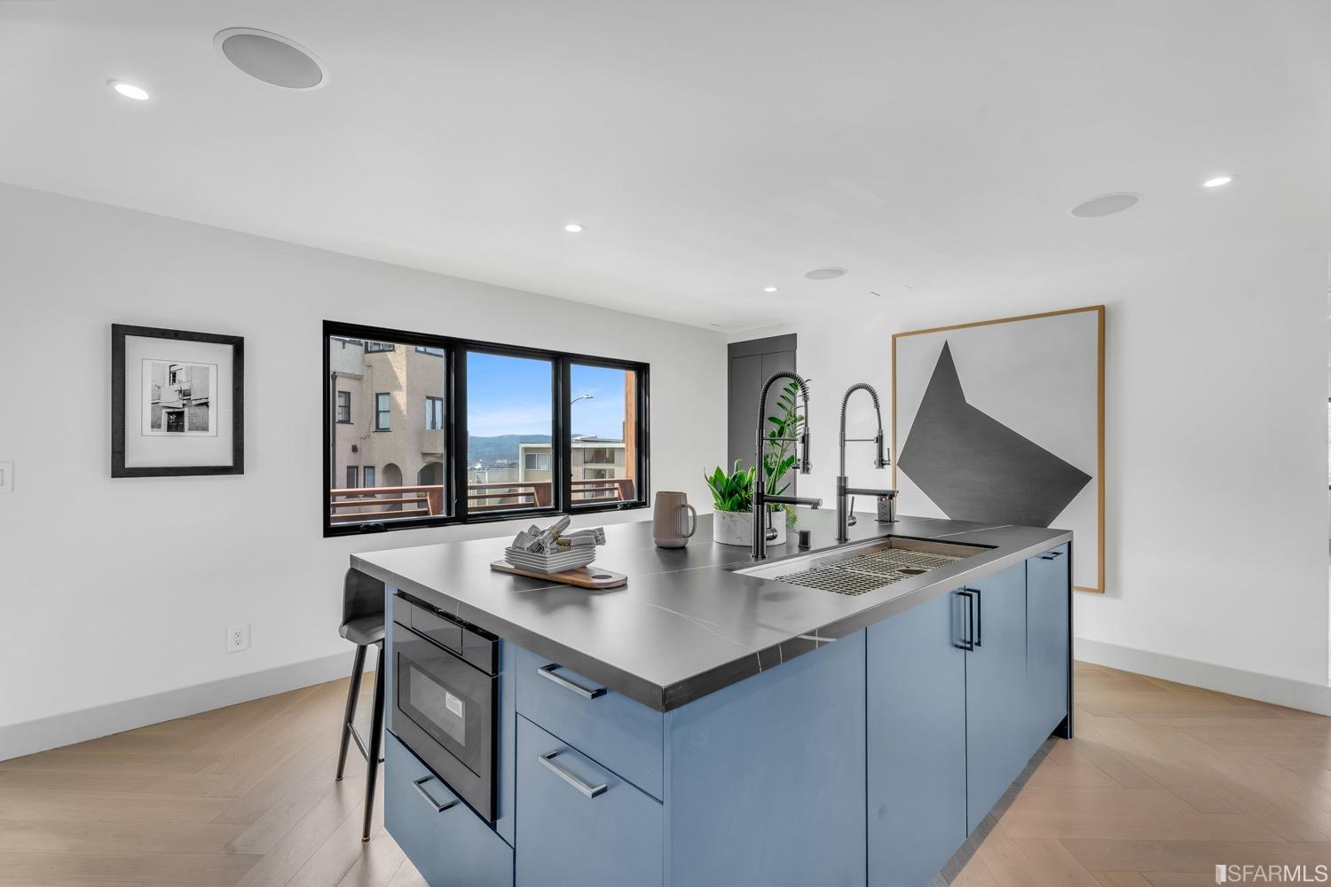 1 Twin Peaks Boulevard