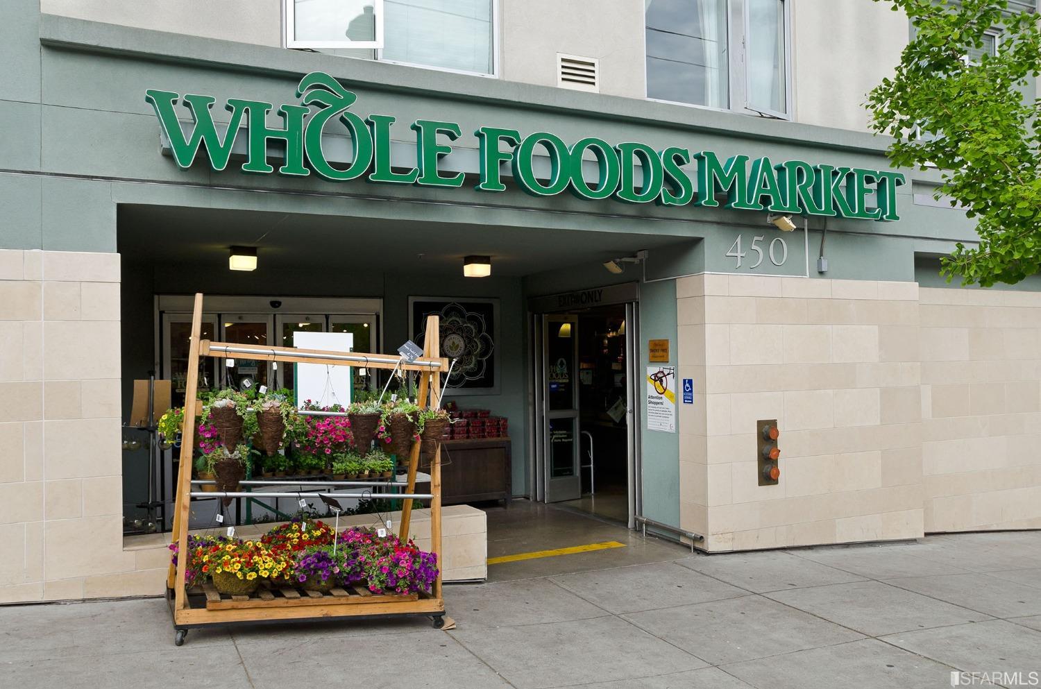 451 Kansas Street Unit: 563