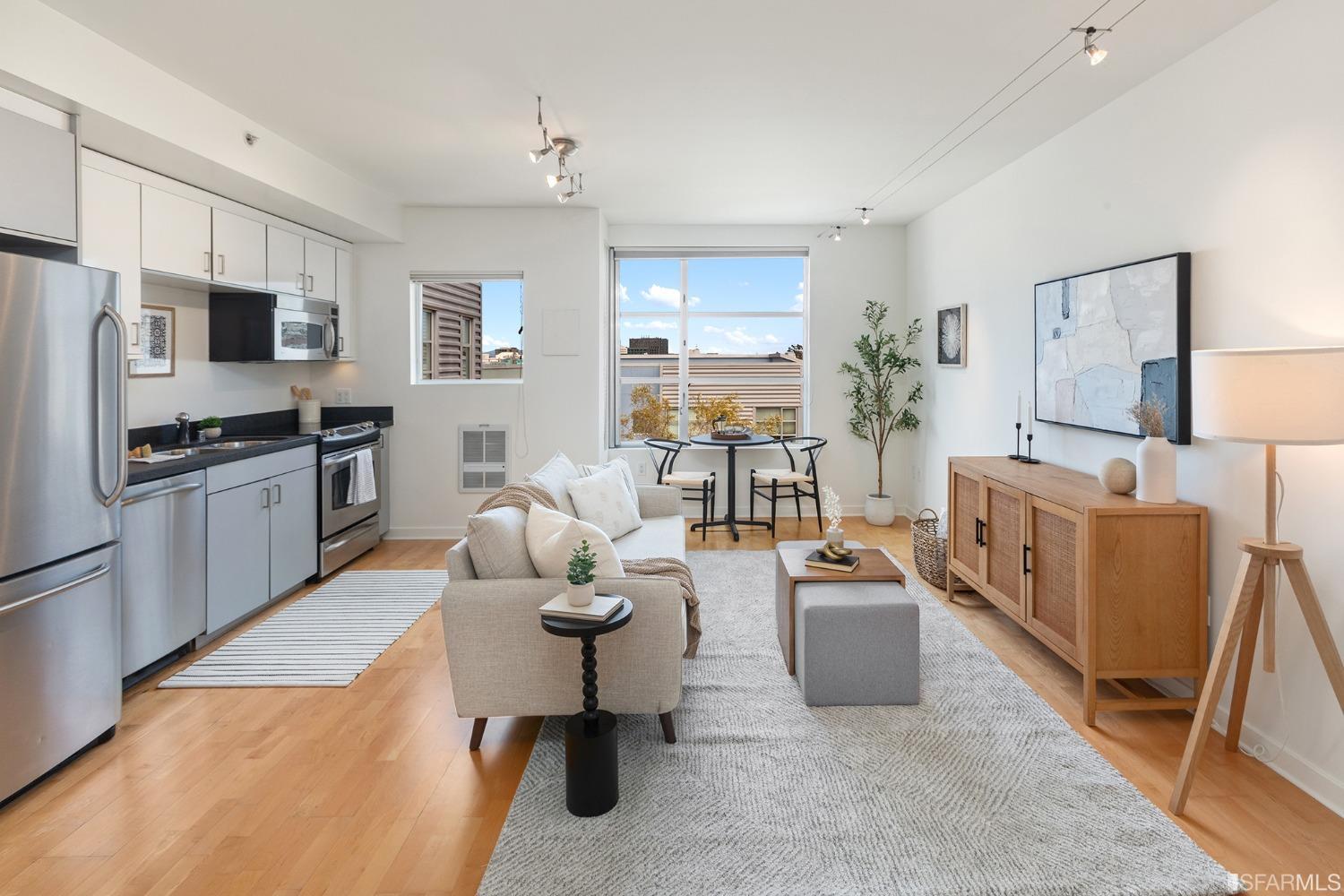 451 Kansas Street Unit: 563