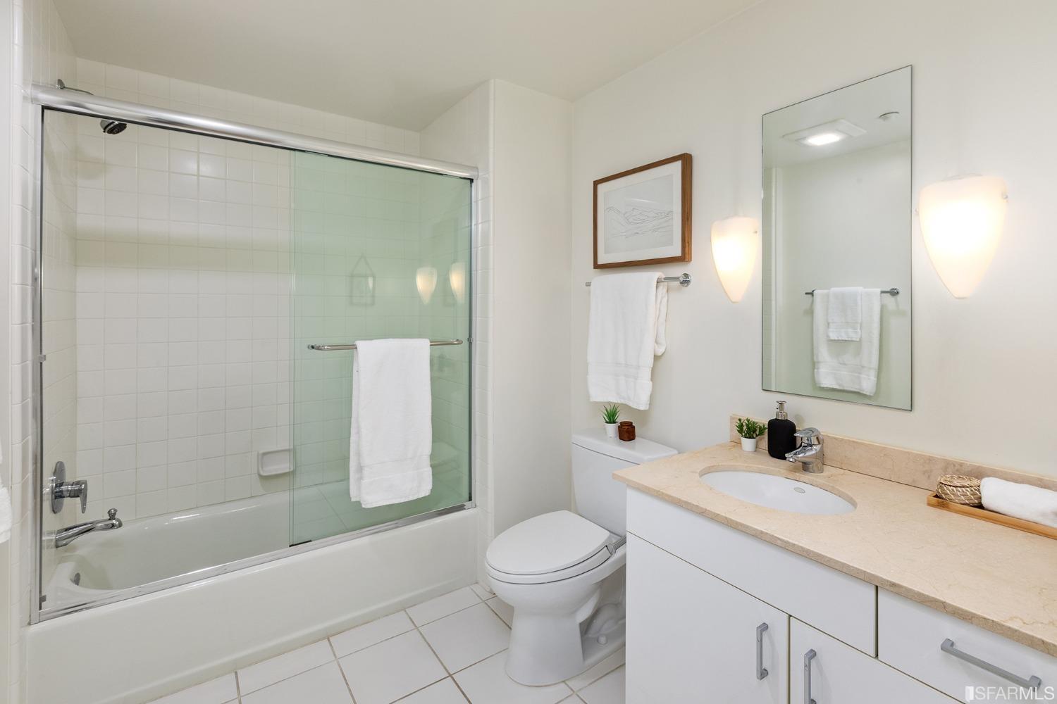 451 Kansas Street Unit: 563