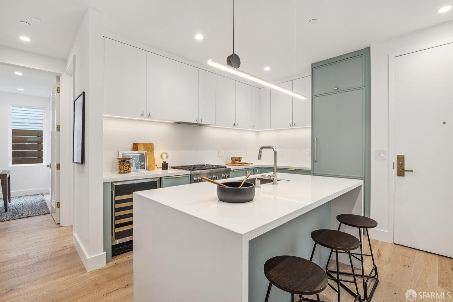 3456 Sacramento Street Unit: 2