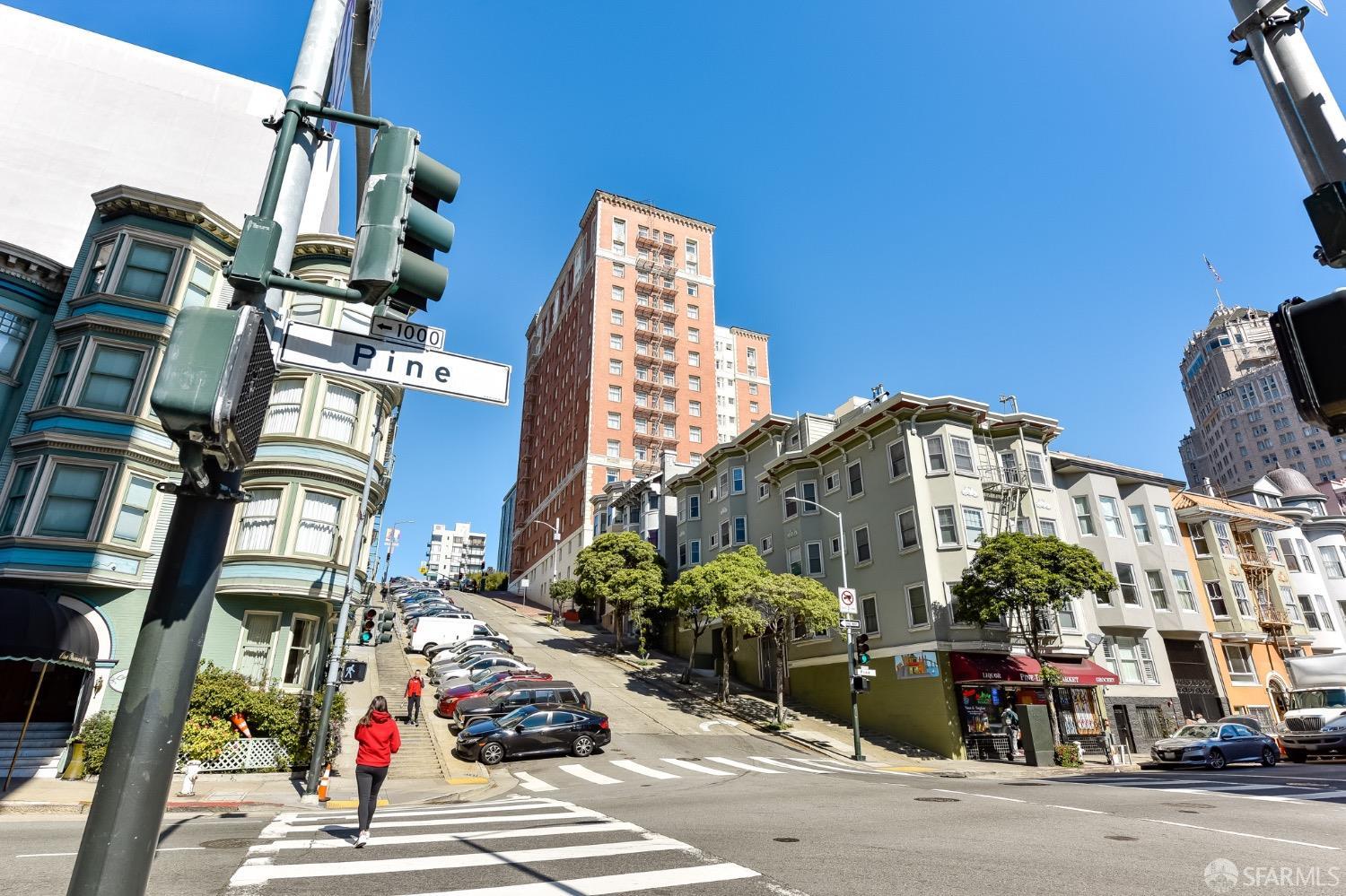 1001 Pine Street Unit: 209