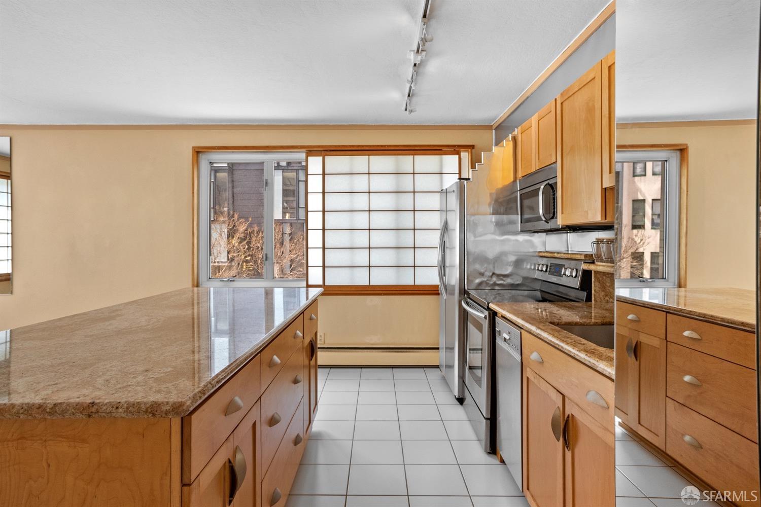 1001 Pine Street Unit: 209