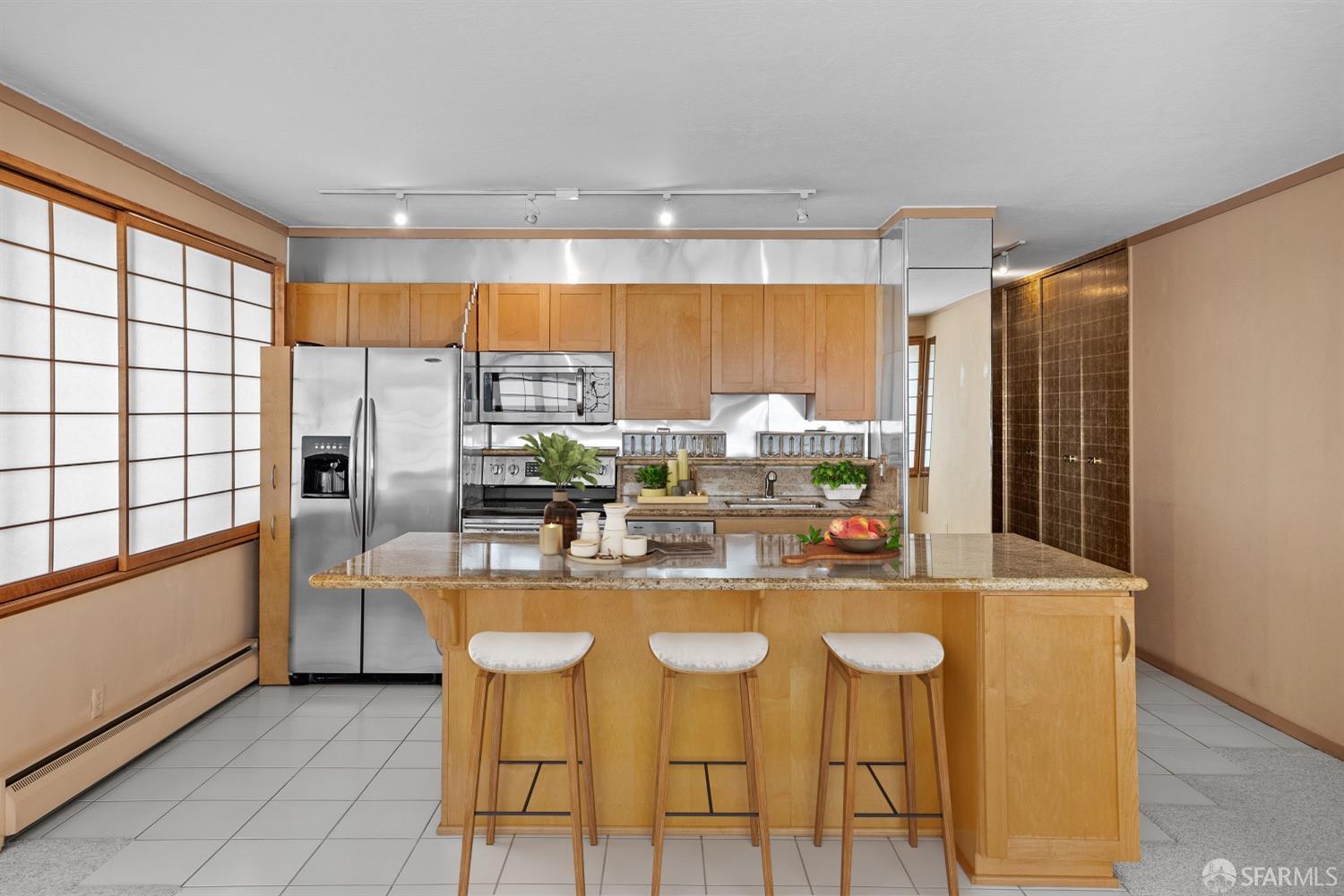 1001 Pine Street Unit: 209