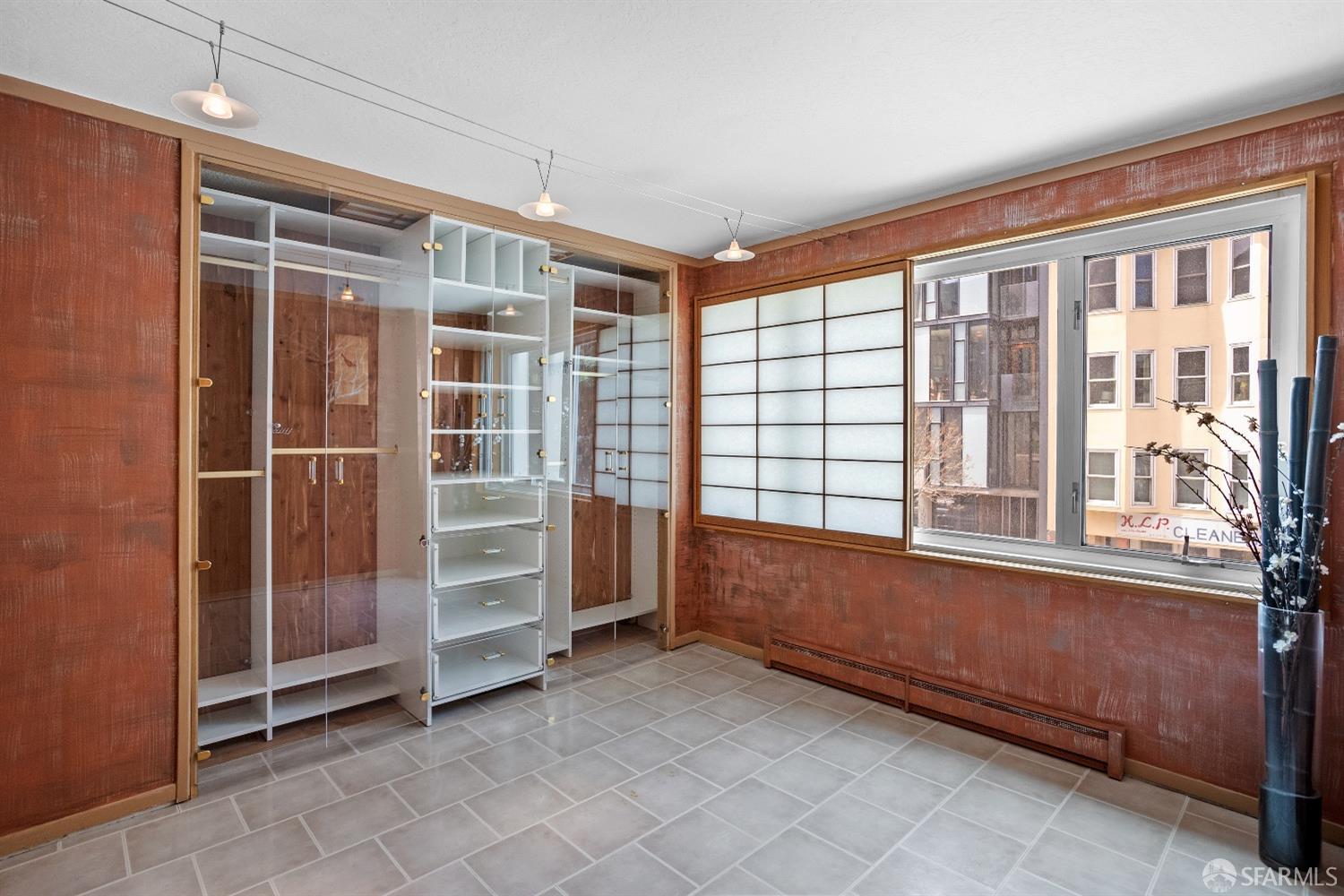 1001 Pine Street Unit: 209