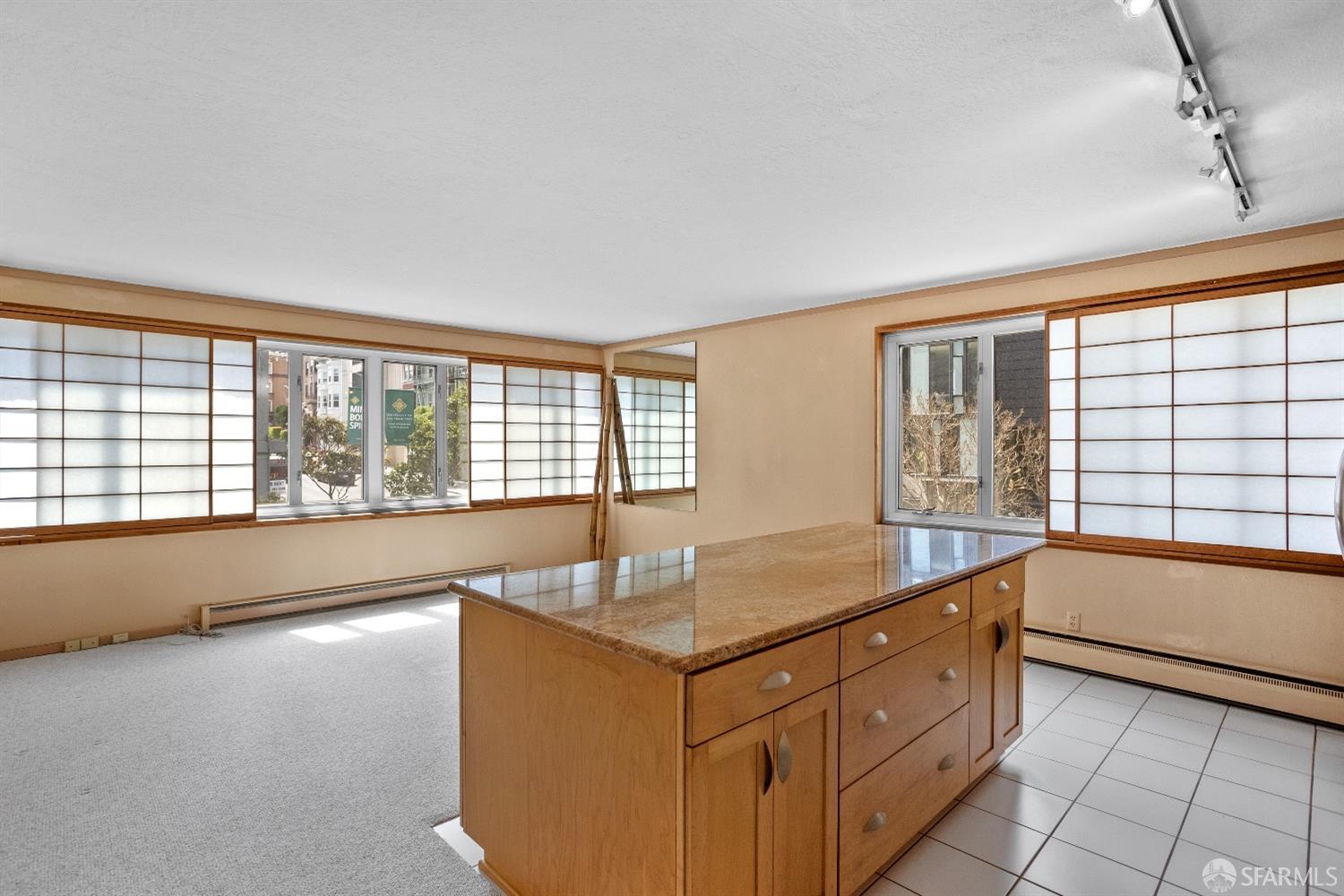 1001 Pine Street Unit: 209