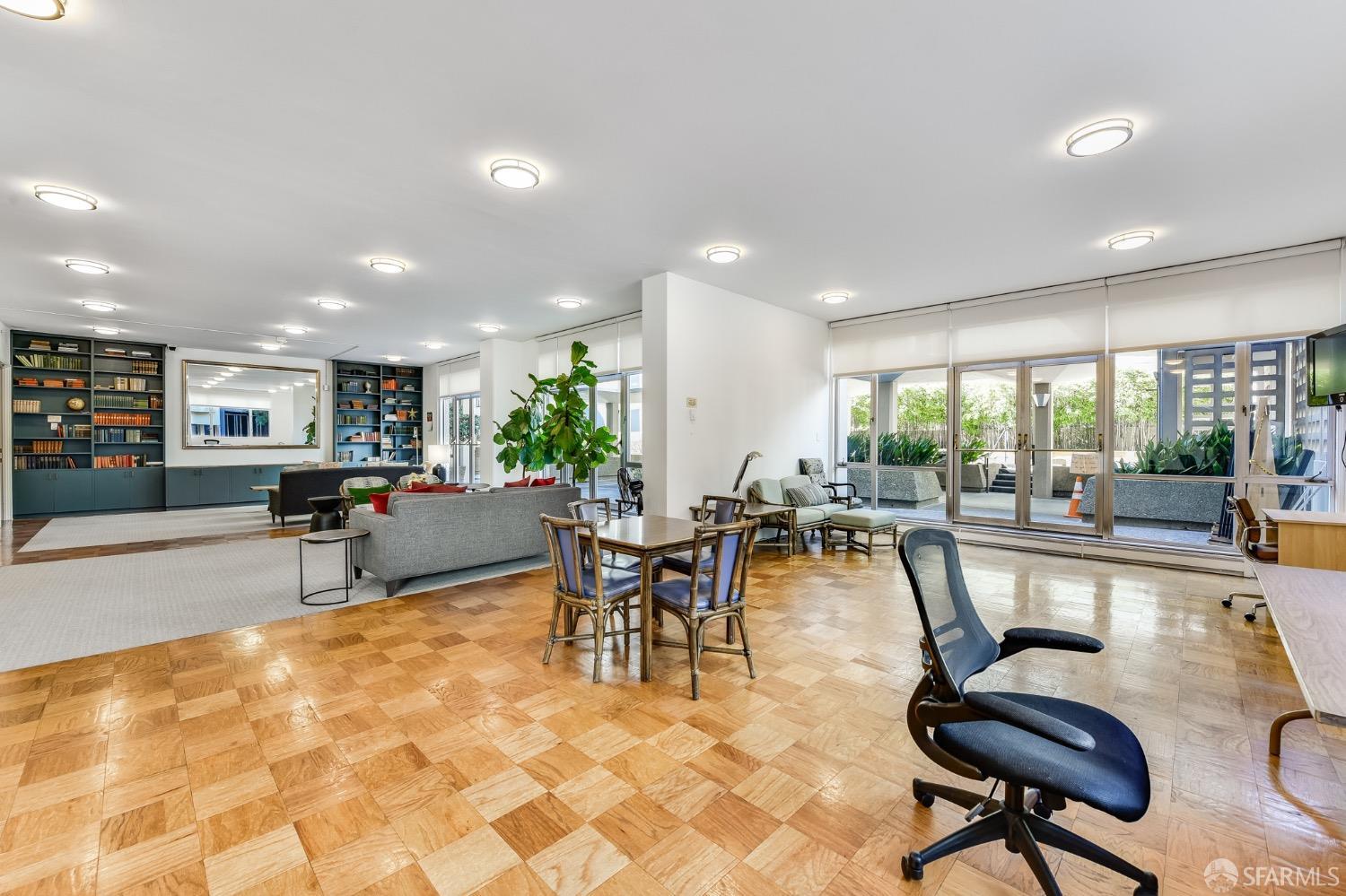 1001 Pine Street Unit: 209