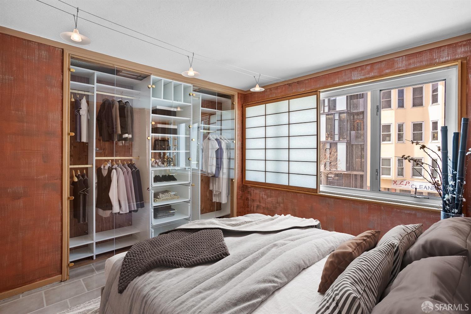 1001 Pine Street Unit: 209