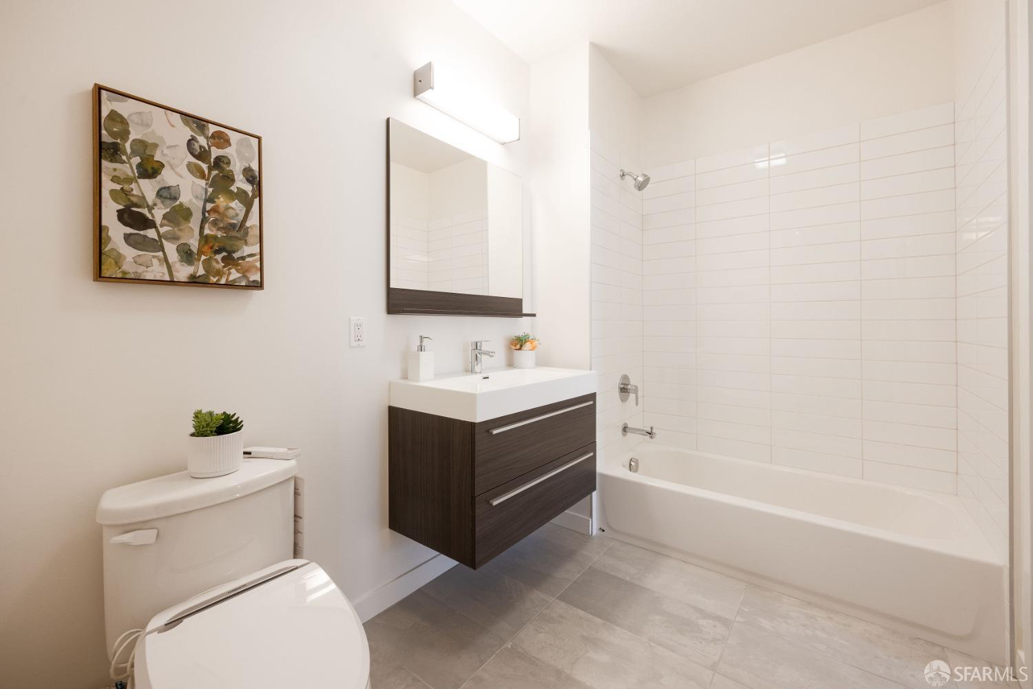 870 Harrison Street Unit: 301