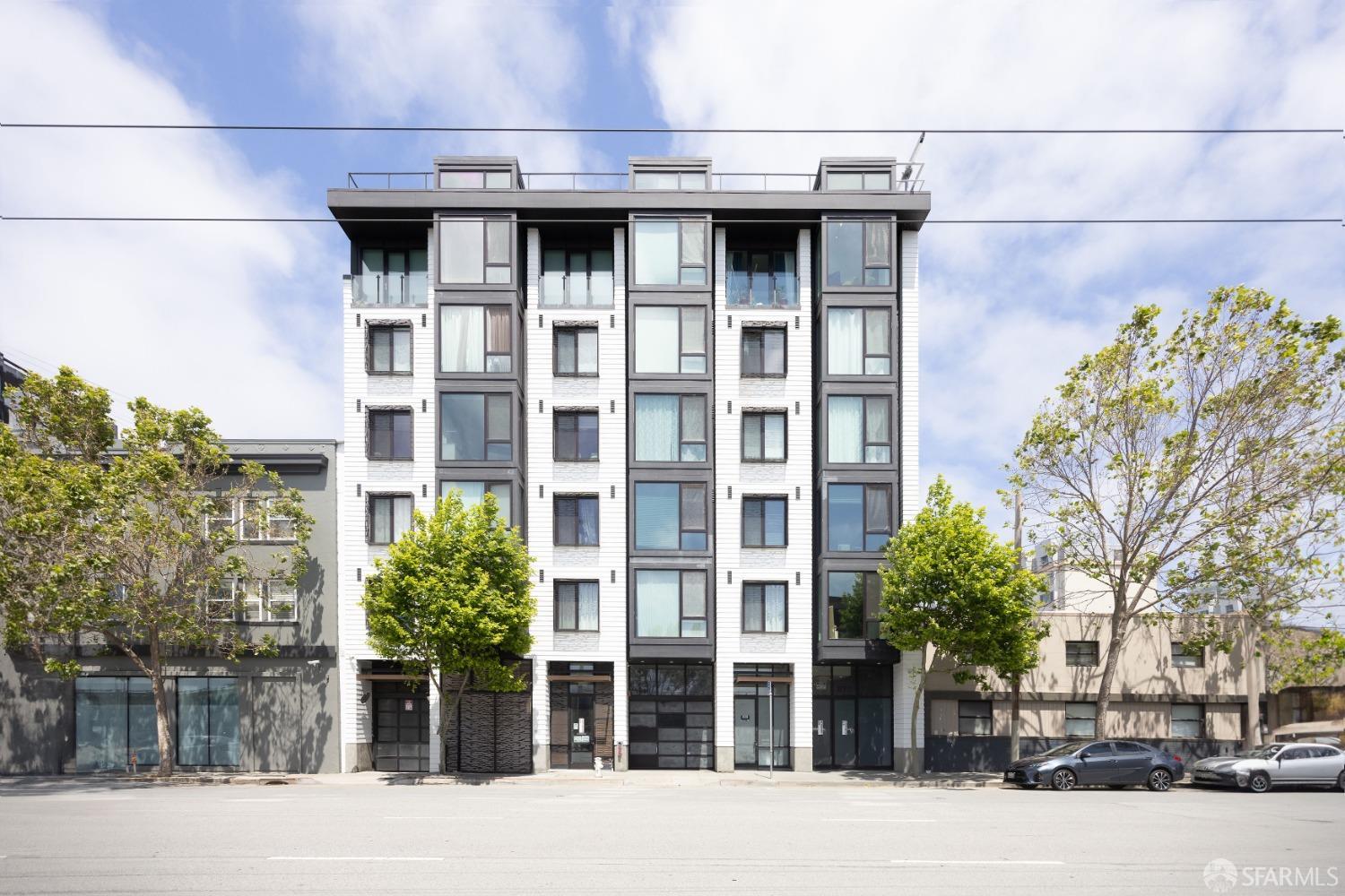 870 Harrison Street Unit: 301