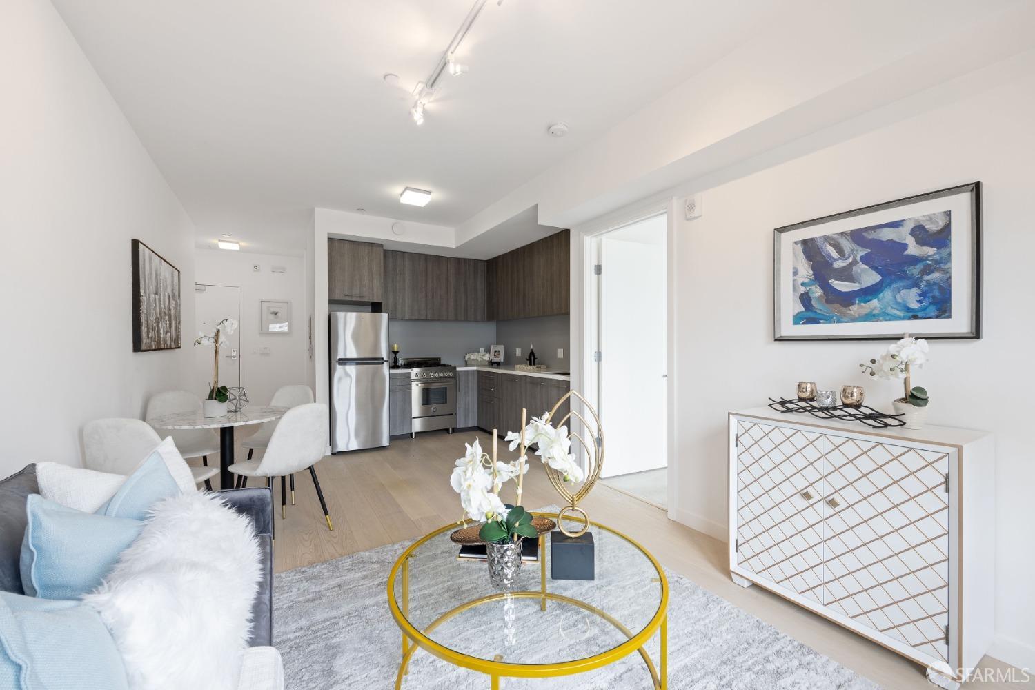 870 Harrison Street Unit: 301