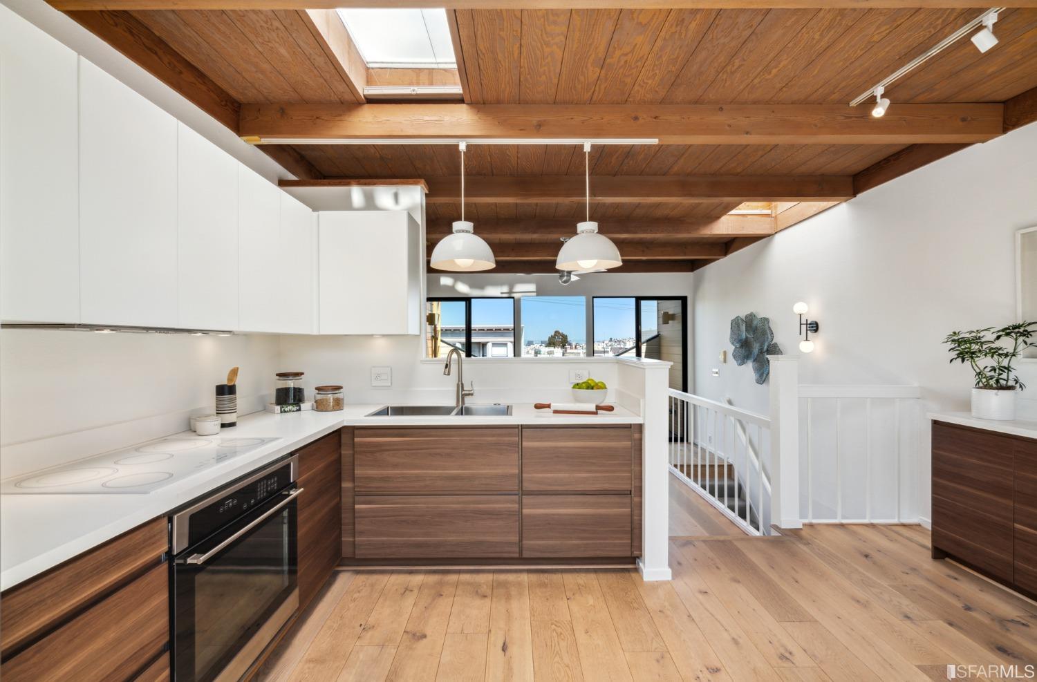 350 Church Street Unit: F