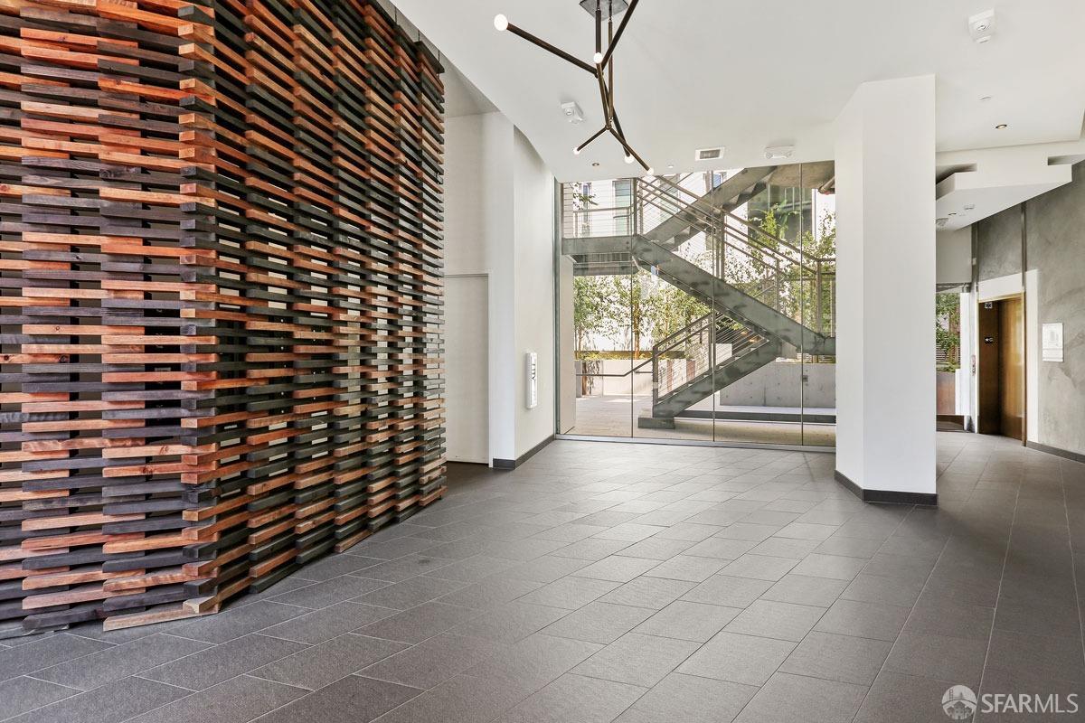 450 Hayes Street Unit: 3L