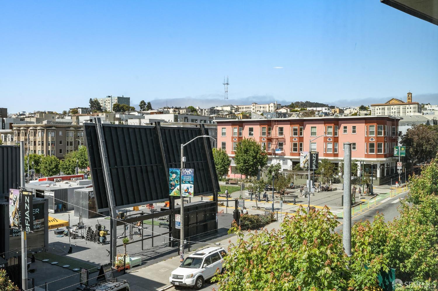 450 Hayes Street Unit: 3L