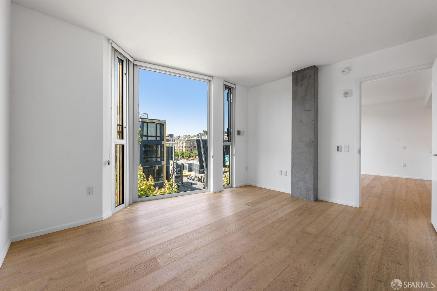 450 Hayes Street Unit: 3L