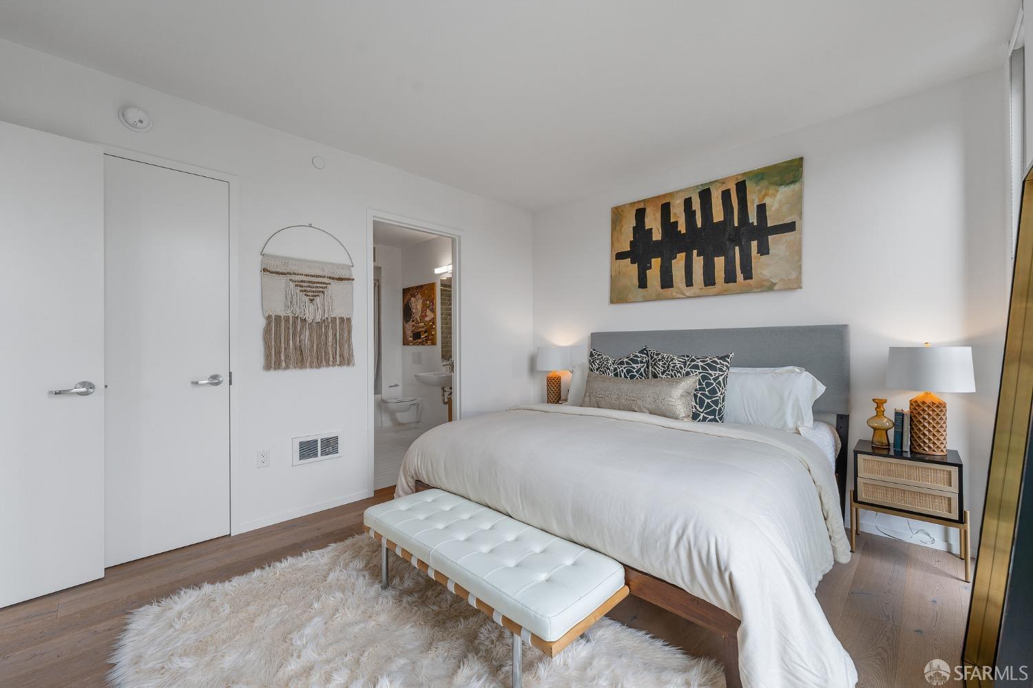 450 Hayes Street Unit: 3L