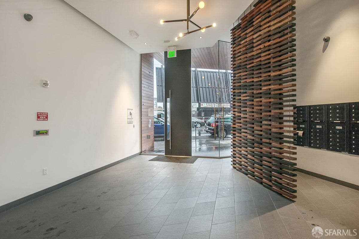 450 Hayes Street Unit: 3L
