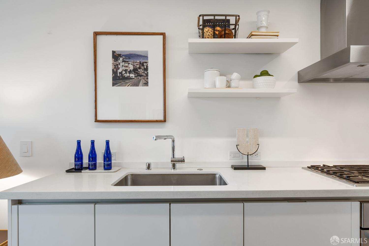 450 Hayes Street Unit: 3L