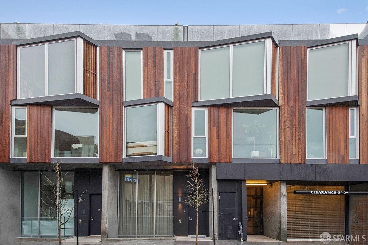 450 Hayes Street Unit: 3L