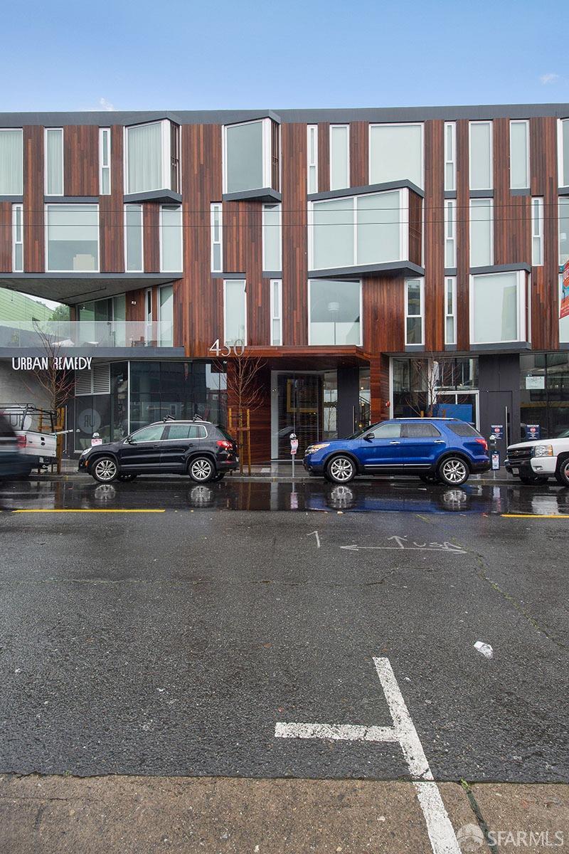 450 Hayes Street Unit: 3L