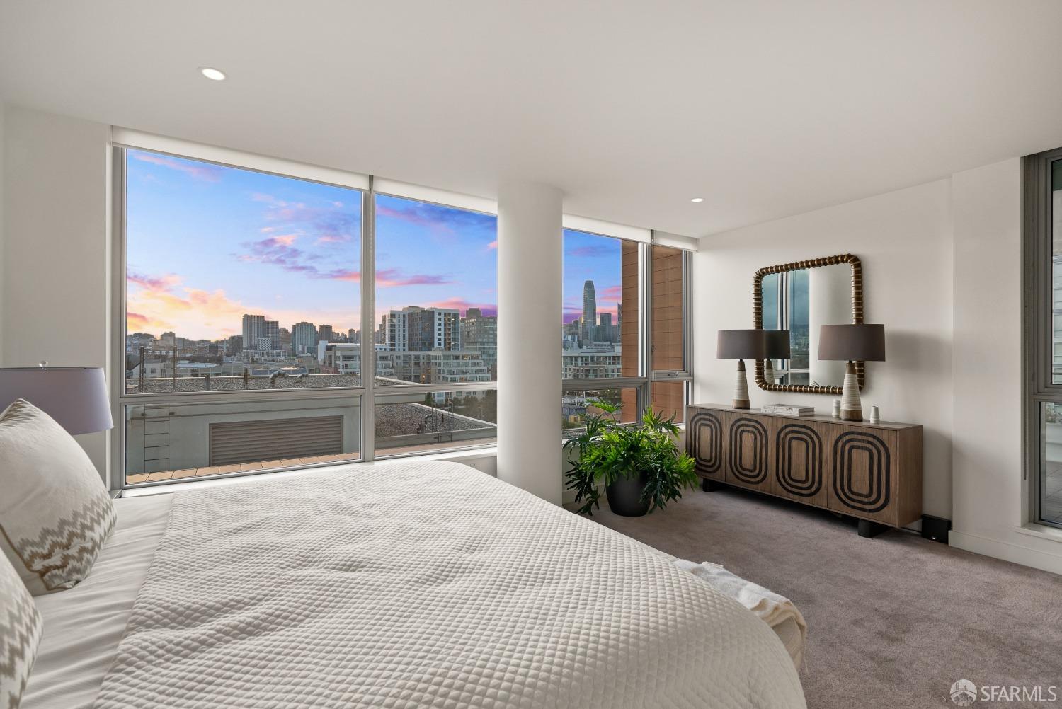 718 Long Bridge Street Unit: 804