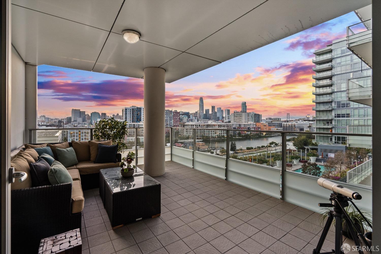 718 Long Bridge Street Unit: 804