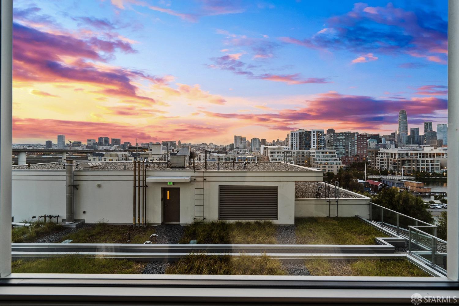 718 Long Bridge Street Unit: 804