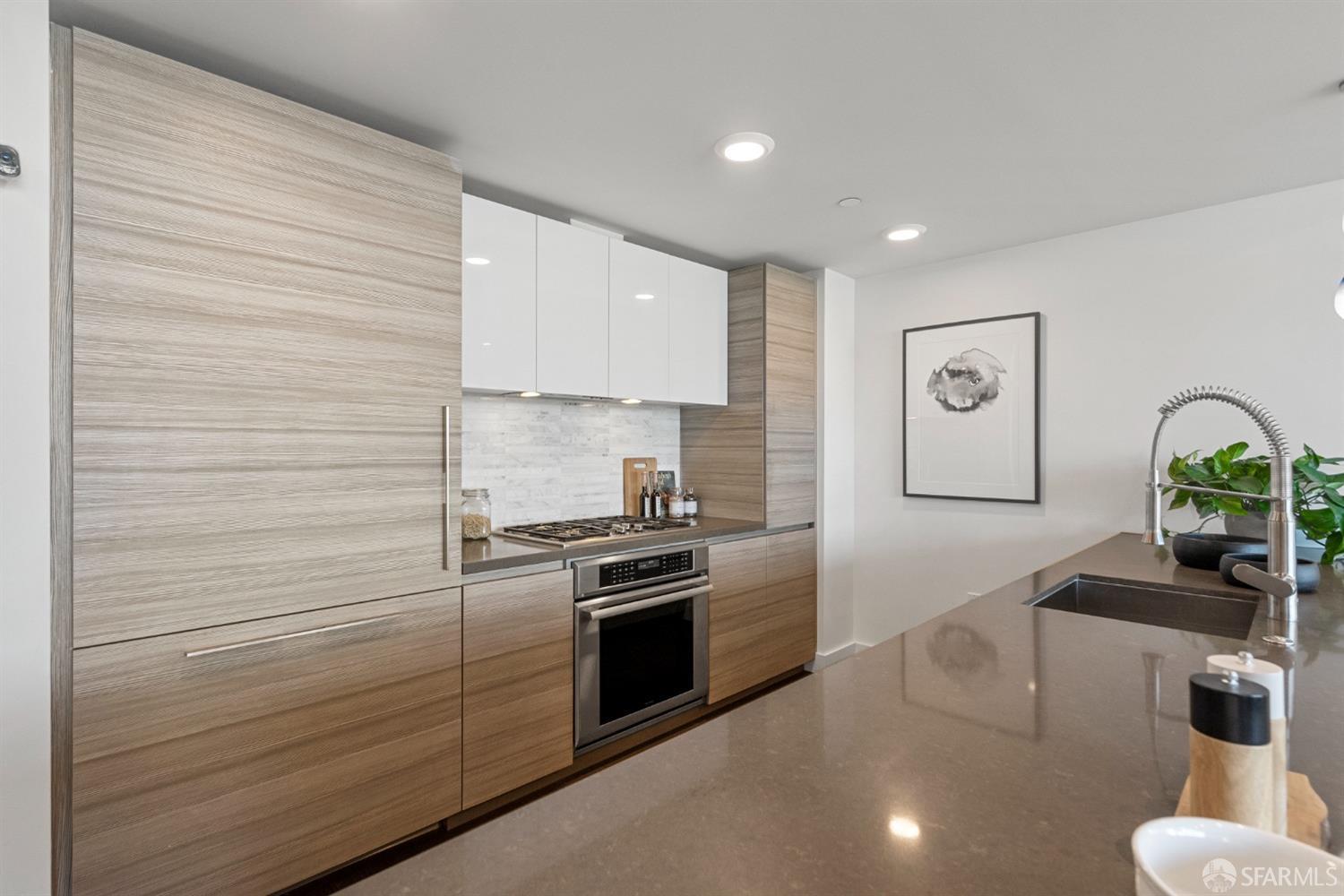 718 Long Bridge Street Unit: 804