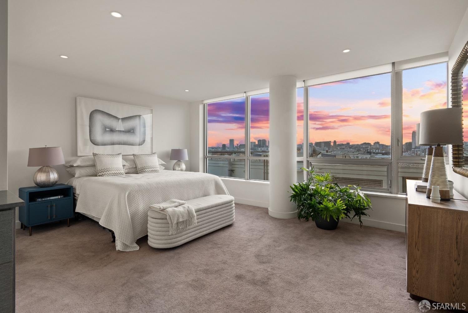 718 Long Bridge Street Unit: 804