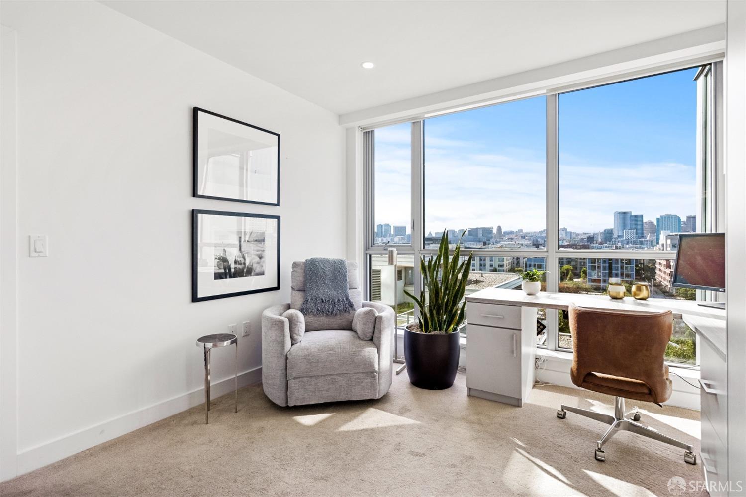 718 Long Bridge Street Unit: 804